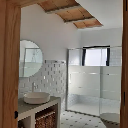 Casita Del Embalse Con Encanto Biar
